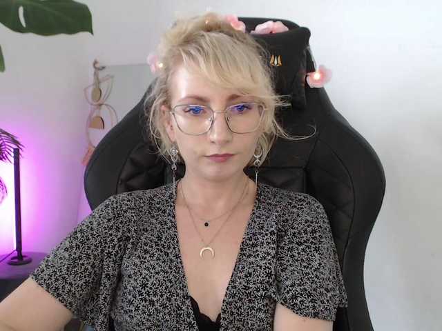 CinderellaMoon live webcam show