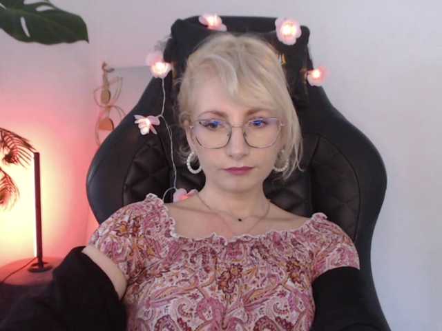 CinderellaMoon live webcam show
