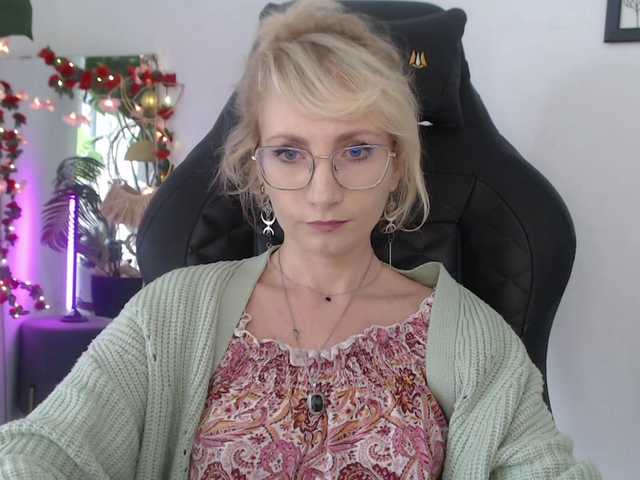 CinderellaMoon live cam on BongaCams