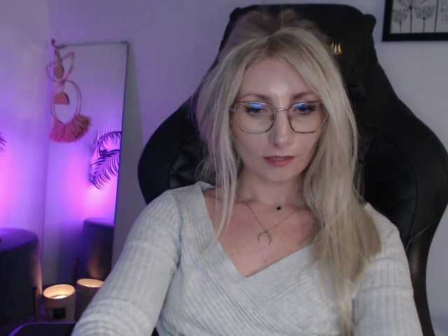 CinderellaMoon live cam on BongaCams