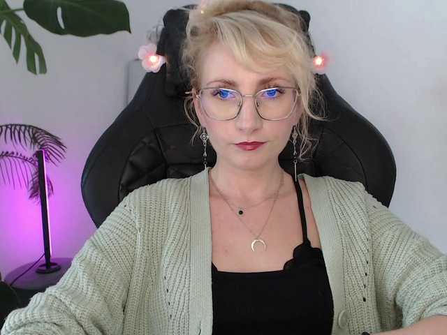 CinderellaMoon live webcam show