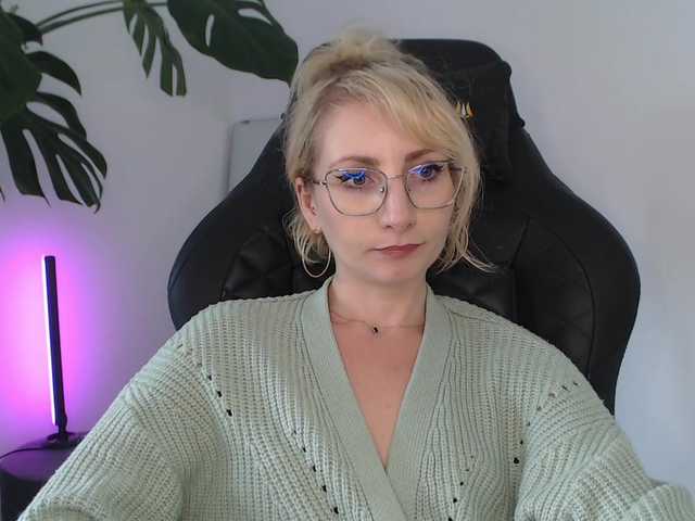 CinderellaMoon live cam on BongaCams
