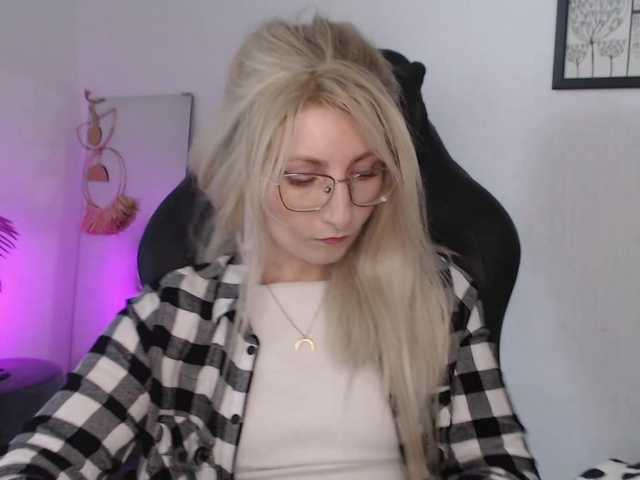 CinderellaMoon live cam on BongaCams