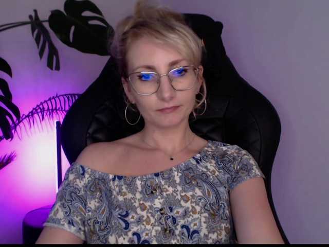 CinderellaMoon live cam on BongaCams