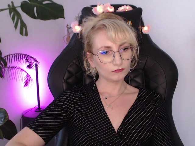 CinderellaMoon live webcam show