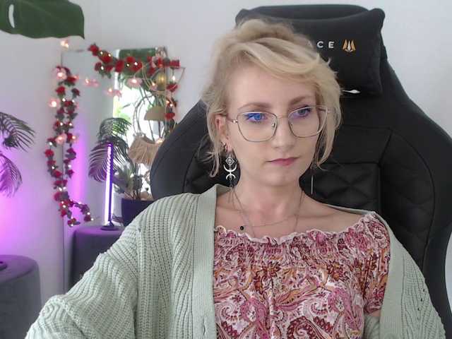 CinderellaMoon live cam on BongaCams