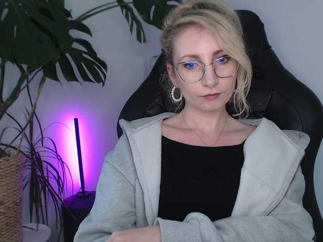 CinderellaMoon webcam