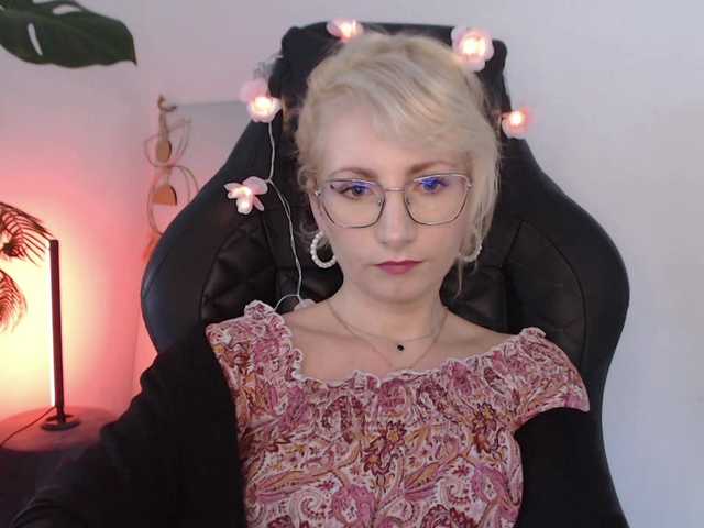 CinderellaMoon live webcam show