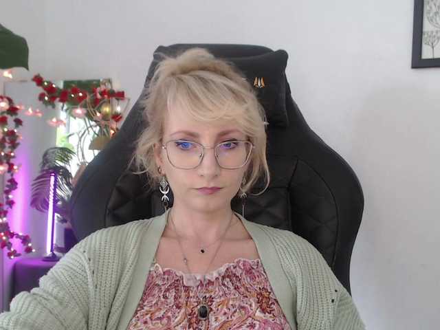CinderellaMoon live cam on BongaCams