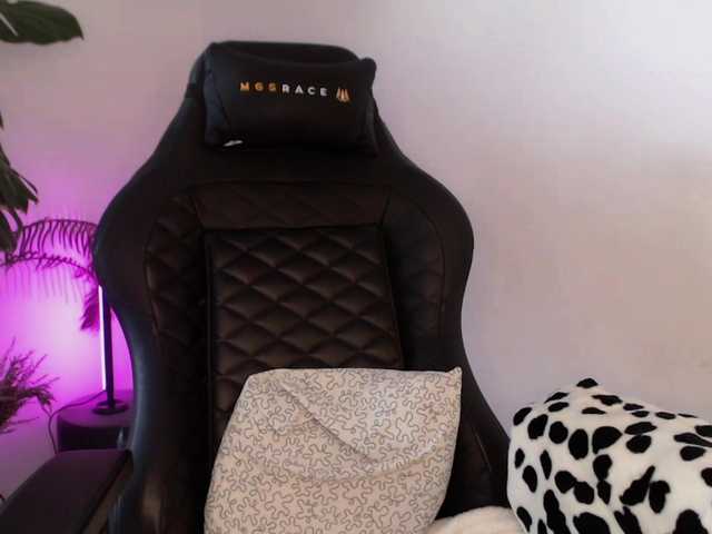 CinderellaMoon live cam on BongaCams