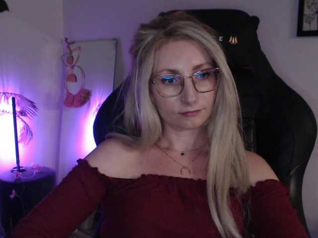 CinderellaMoon live cam on BongaCams