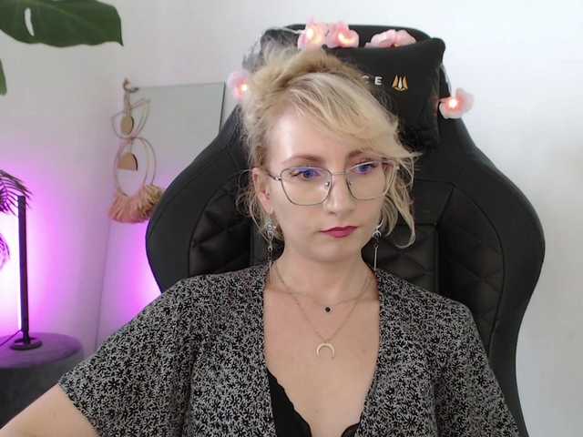 CinderellaMoon live webcam show