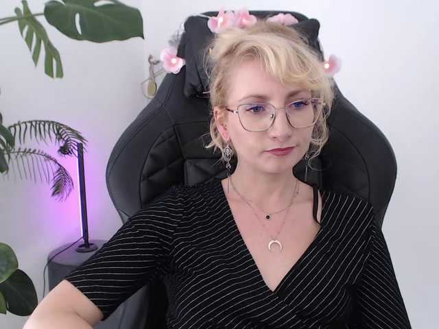 CinderellaMoon live webcam show