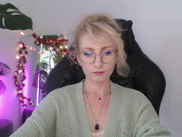 CinderellaMoon live cam on BongaCams