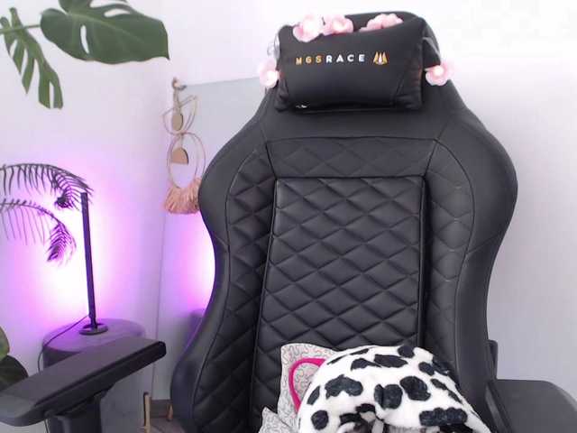 CinderellaMoon live cam on BongaCams