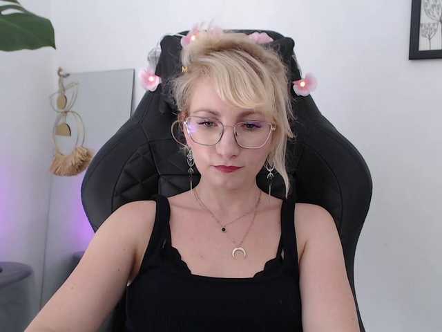 CinderellaMoon live webcam show