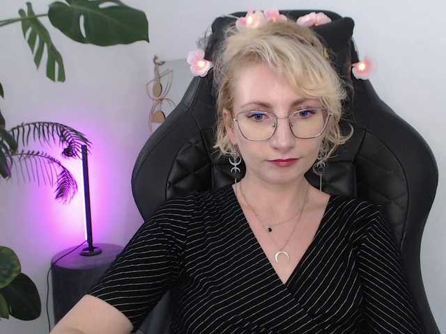 CinderellaMoon live webcam show