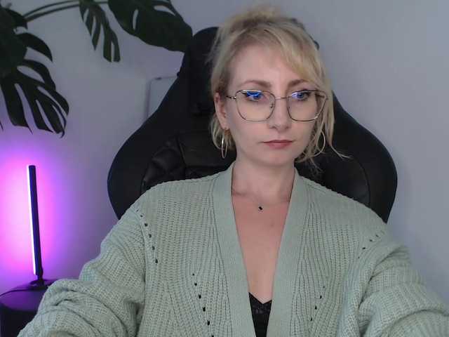 CinderellaMoon live cam on BongaCams