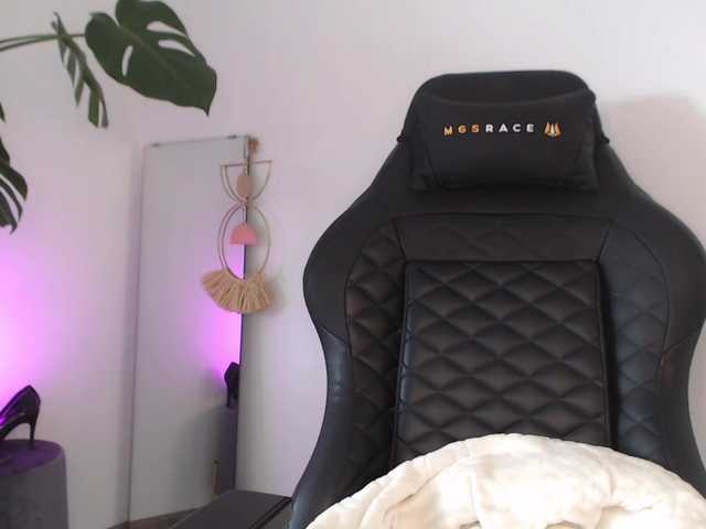 CinderellaMoon live cam on BongaCams