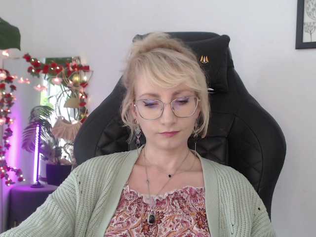 CinderellaMoon live cam on BongaCams