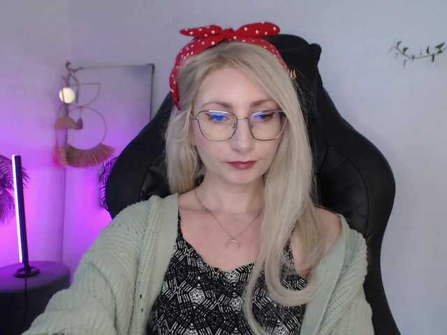 CinderellaMoon live cam on BongaCams