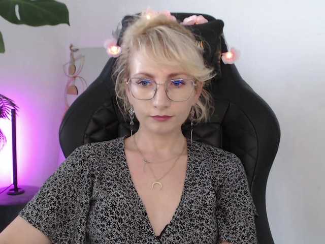 CinderellaMoon live webcam show