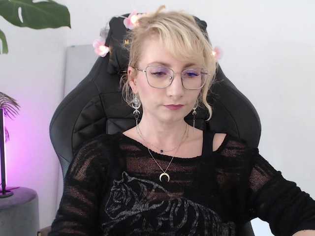CinderellaMoon live webcam show