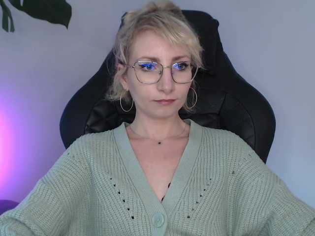 CinderellaMoon live cam on BongaCams