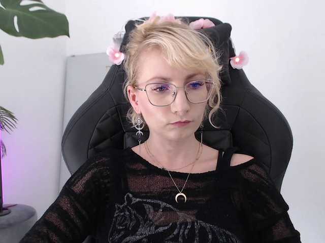 CinderellaMoon live webcam show
