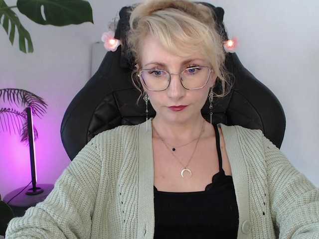 CinderellaMoon live webcam show