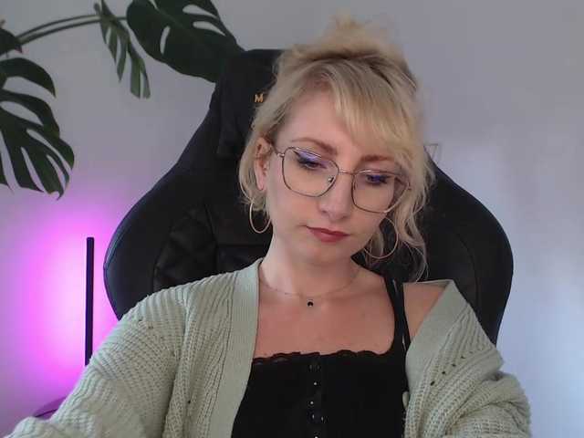 CinderellaMoon webcam