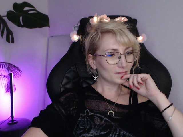 CinderellaMoon live cam on BongaCams