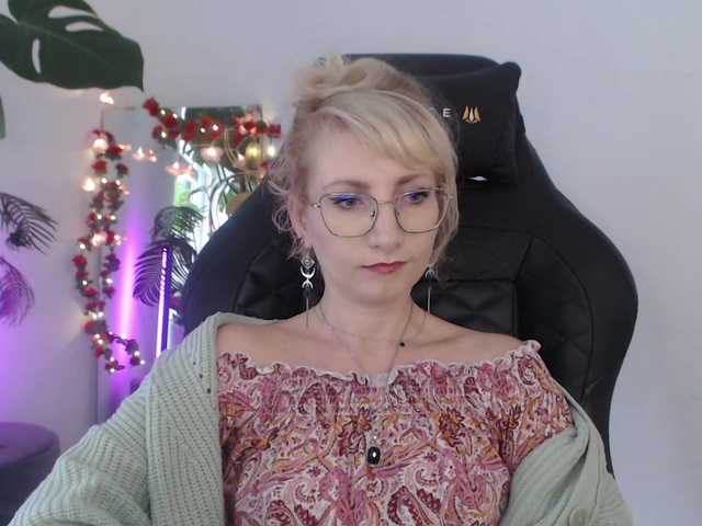 CinderellaMoon live cam on BongaCams