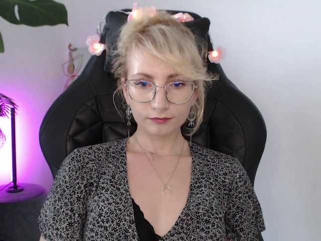 CinderellaMoon live webcam show