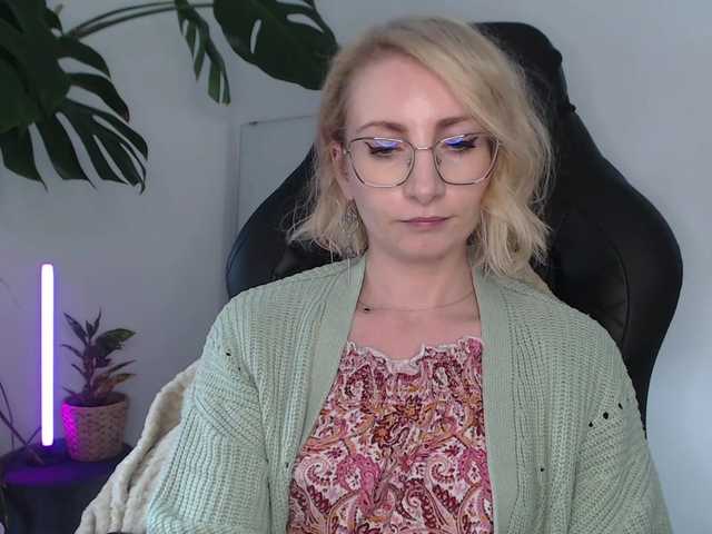 CinderellaMoon ist eine sexy Cam-Mädchen aus Deutschland in einem Show auf BongaCams. Die Haupt-Tags sind: White/Caucasian,Blonde,Shaved,