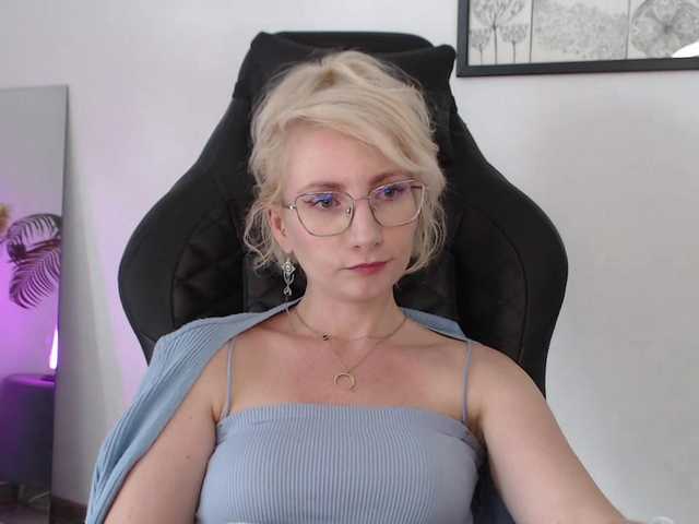 CinderellaMoon live cam on BongaCams