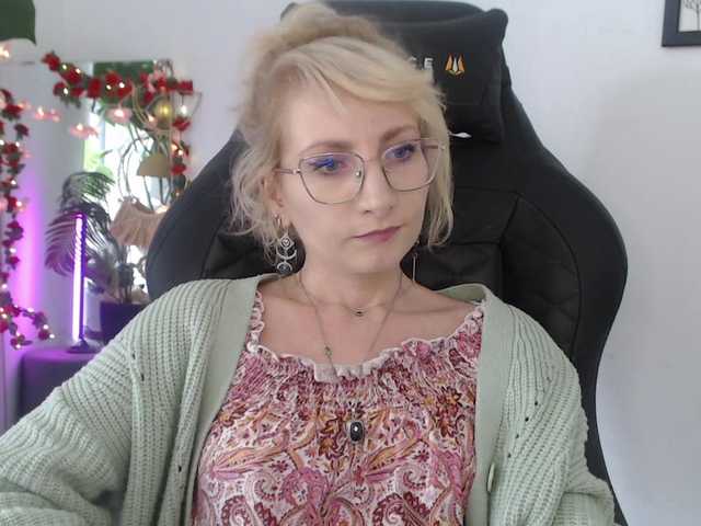 CinderellaMoon live cam on BongaCams