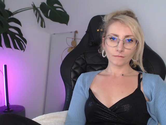 CinderellaMoon Live Cam on BongaCams