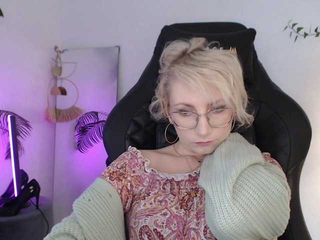 CinderellaMoon live cam on BongaCams