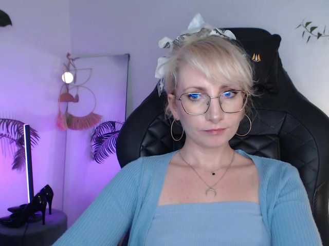 CinderellaMoon live cam preview