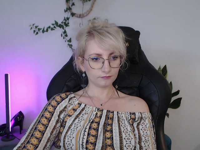 CinderellaMoon live cam on BongaCams
