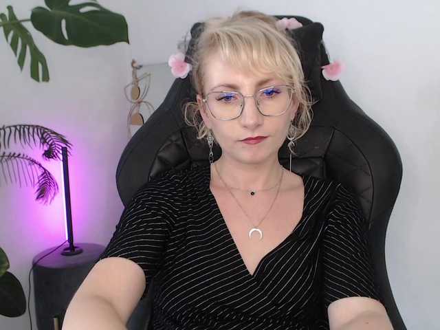 CinderellaMoon live webcam show