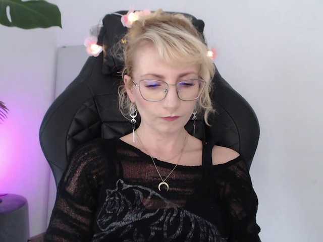 CinderellaMoon live webcam show