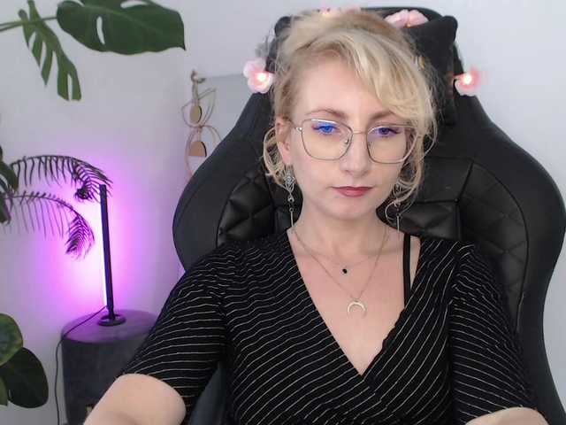 CinderellaMoon live webcam show