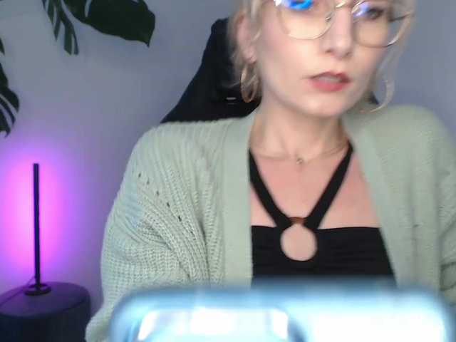 CinderellaMoon live cam on BongaCams