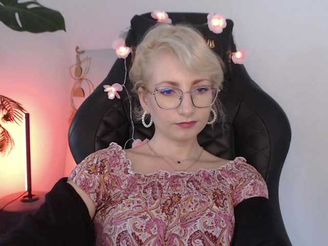 CinderellaMoon live webcam show
