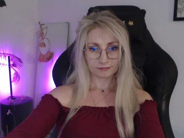 CinderellaMoon live cam on BongaCams