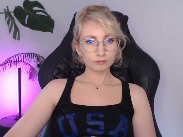 CinderellaMoon live cam on BongaCams