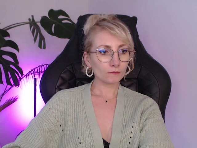 CinderellaMoon live cam on BongaCams