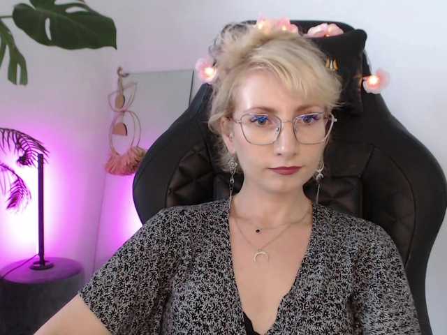 CinderellaMoon live webcam show